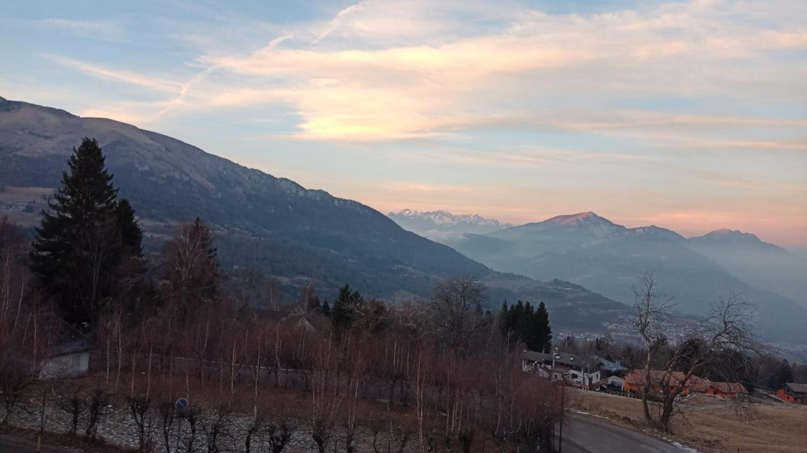 Appartamento Milollo Polsa Brentonico Luaran gambar